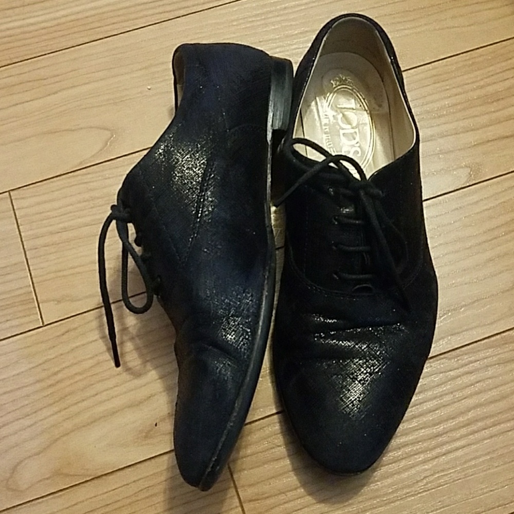 Tod's Black Shimmer Shoes